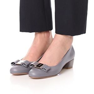 Ferragamo Vara Bow pump
